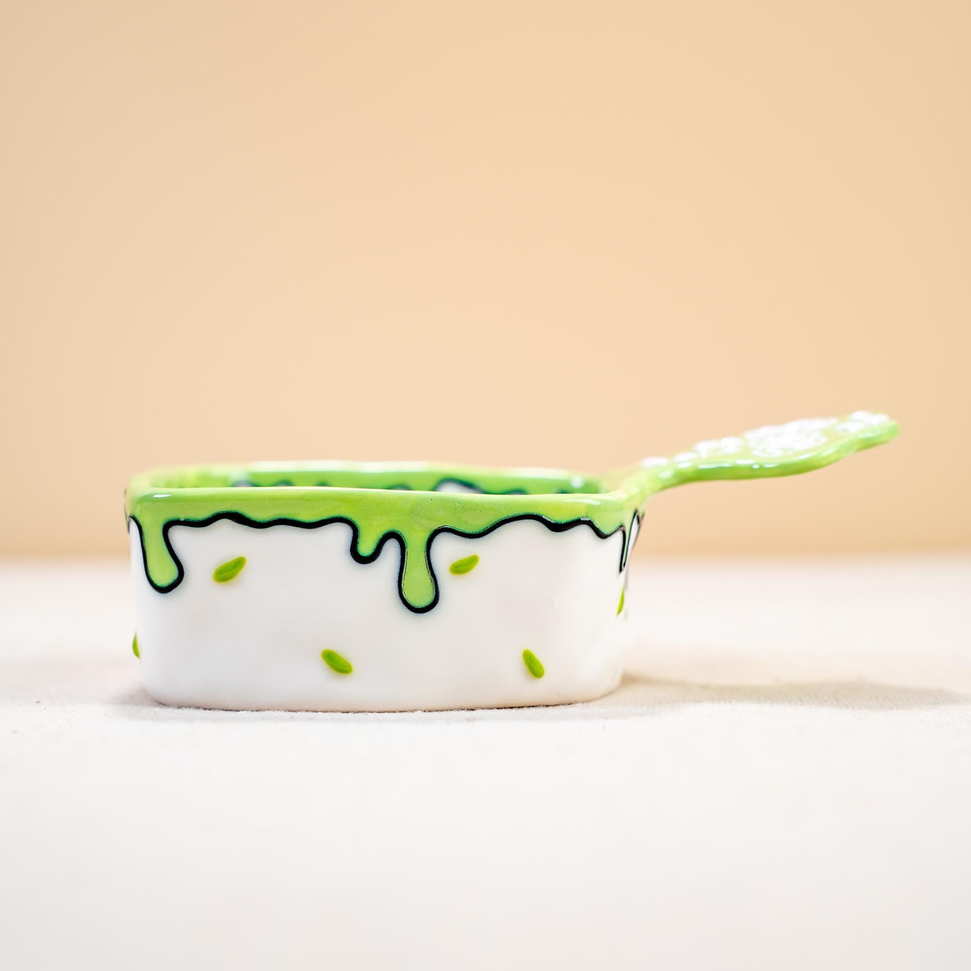 Handcrafted Ceramic Cat Jewelry Dishes, Playful Paw Design in Green, Perfect for Treats or Decor - Unique Cat-Lover Gift, Kitty Ring Dishes
