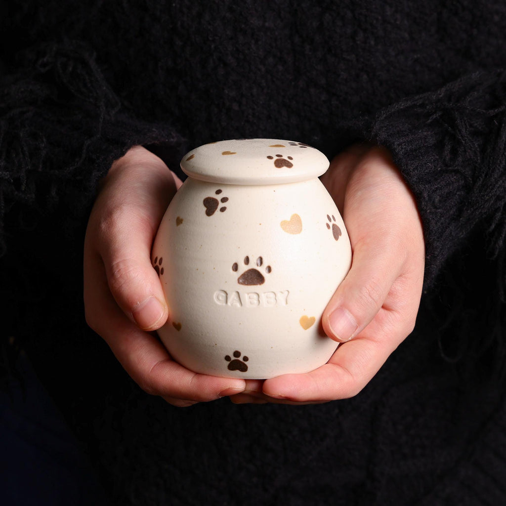 Custom Ceramic Pet Urn Personalized Handmade Foget me not cat urn Red Heart Dog Urn Paw Floral Memorial Pottery Urn for Ashes Unique Pet Urn