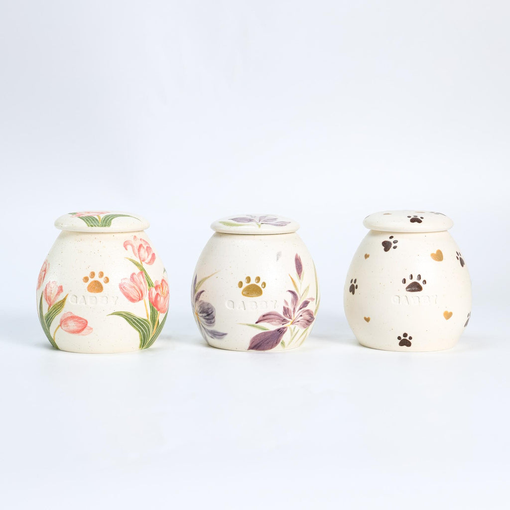 Custom Ceramic Pet Urn Personalized Handmade Foget me not cat urn Red Heart Dog Urn Paw Floral Memorial Pottery Urn for Ashes Unique Pet Urn